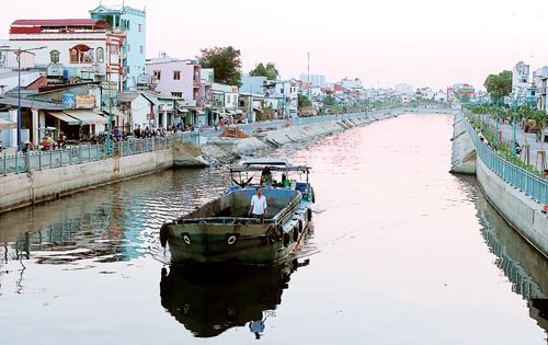 A stretch of Tan Hoa-Lo Gom Canal in District 6 (Photo: SGGP)